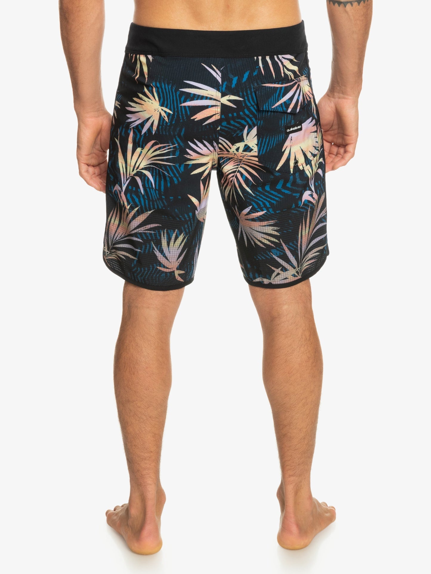 Mens Highlite Scallop 19" Board Shorts - Quiksilver Malaysia